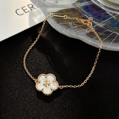 [LUXE] LUCKY WHITE MOP PLUM BLOSSOM  BRACELET