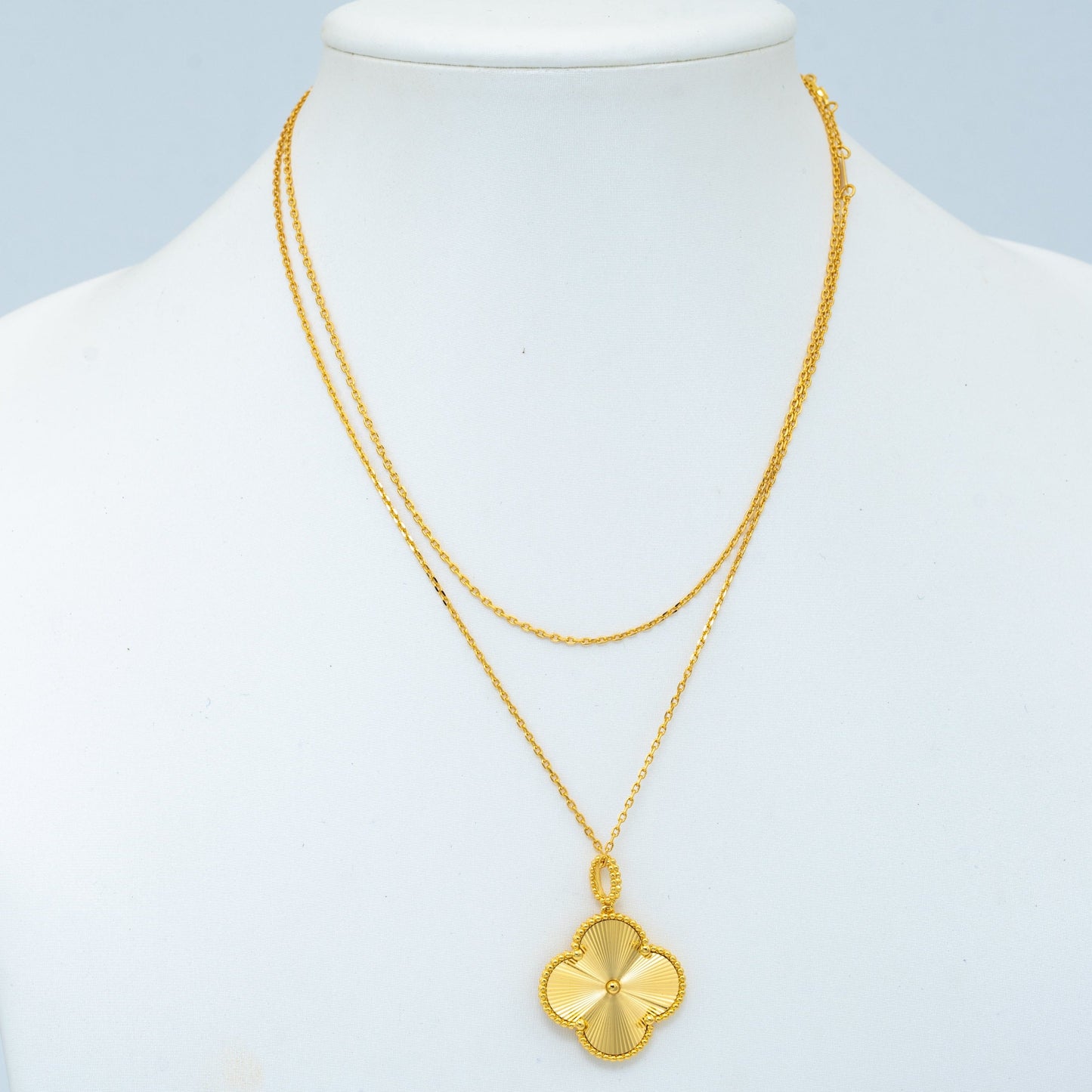 [LUXE] CLOVER 25MM PEDANT NECKLACE GOLD