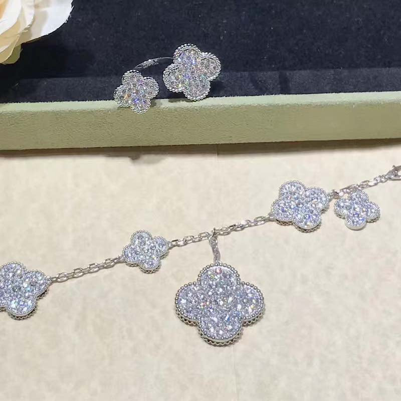 [LUXE] CLOVER 6 MOTIFS SILVER DIAMOND BRACELET