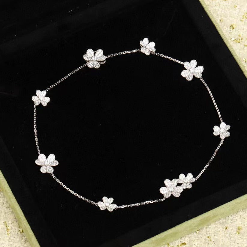 [LUXE] FRIVOLE SILVER 9 FLOWERS NECKLACE