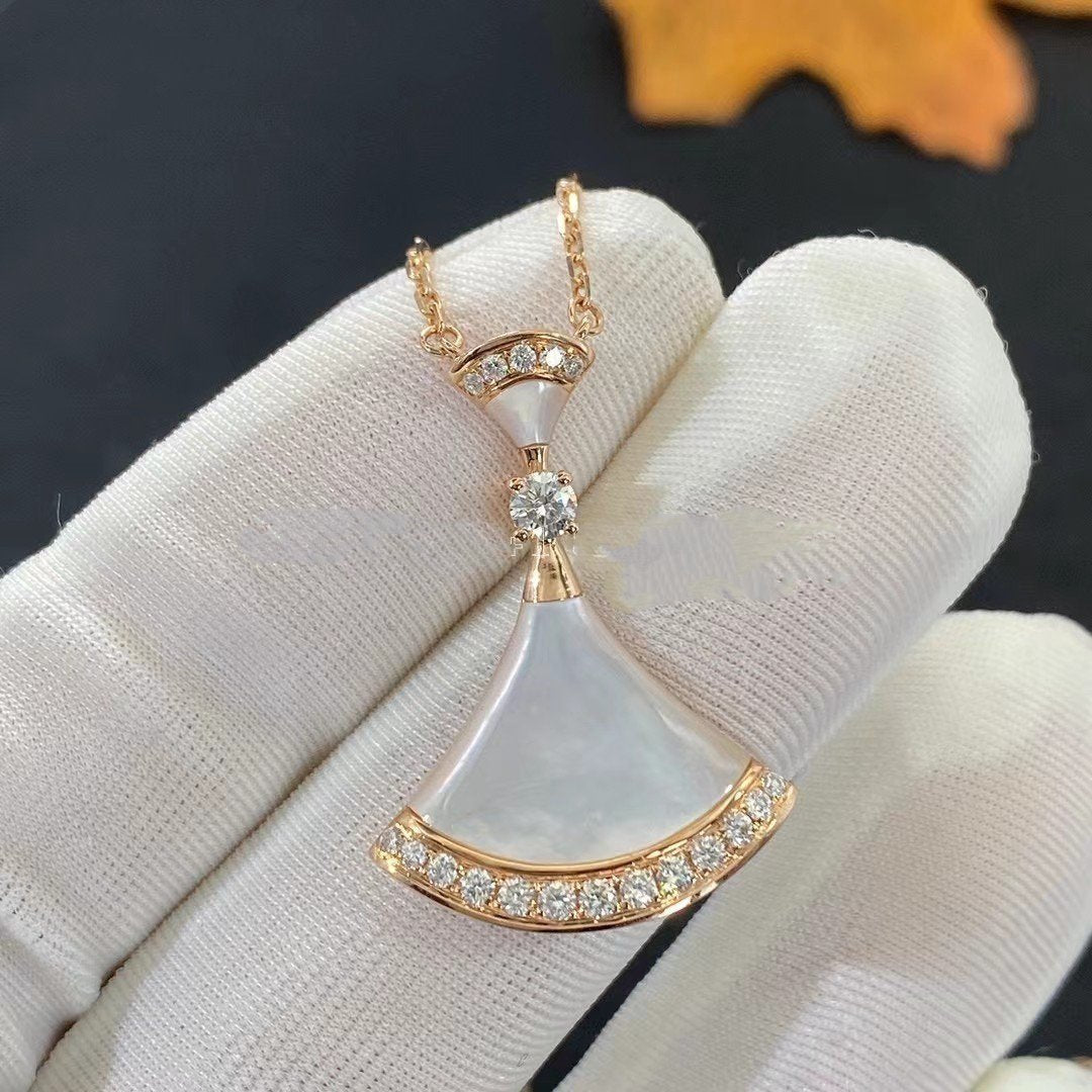 [LUXE]DREAM NECKLACE MOP PINK GOLD DIAMOND