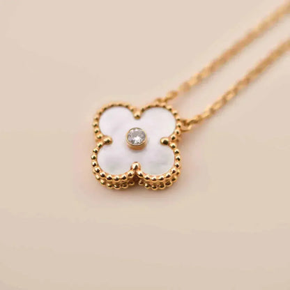 [LUXE] CLOVER 15MM DIAMOND WHITE FRITILLARIA NECKLACE