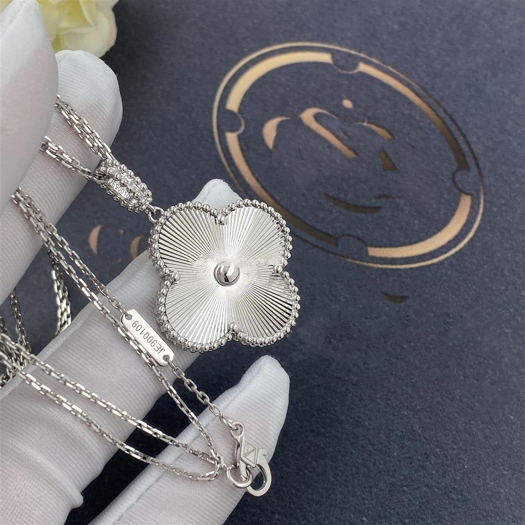 [LUXE] CLOVER 25MM SILVER BIG CLOVER NECKLACE