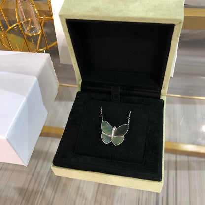 [LUXE] LARGE BUTTERFLY SILVER PENDANT DIAMOND NECKLACE