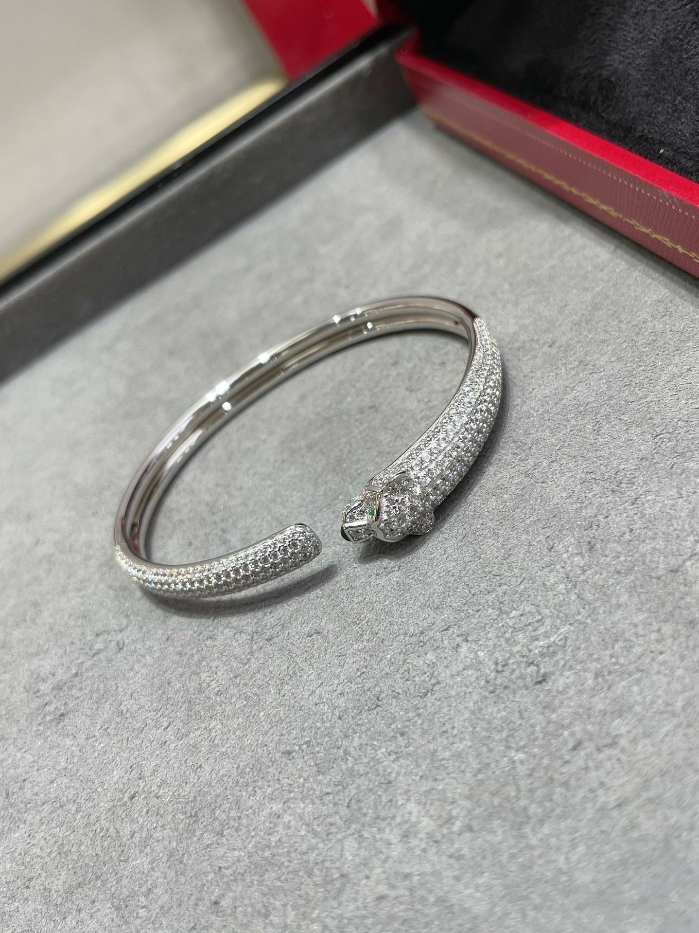 [LUXE]PANTHERE FULL DIAMOND OPEN BRACELET