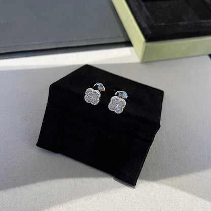 [LUXE] CLOVER MINI DIAMOND STUD EARRINGS