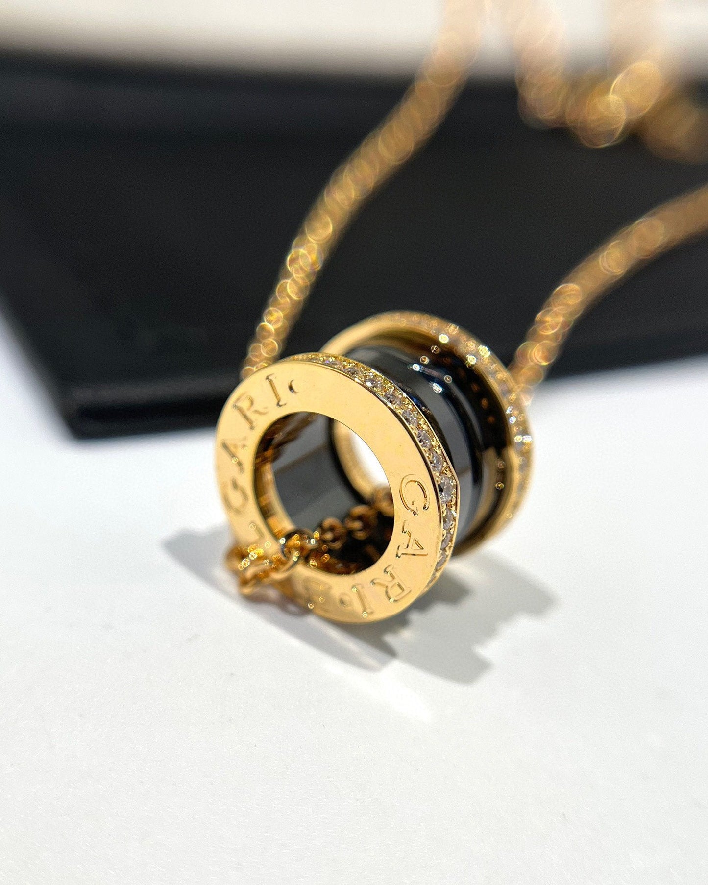 [LUXE]ZERO 1 BLACK CERAMIC DIAMOND PINK GOLD NECKLACE