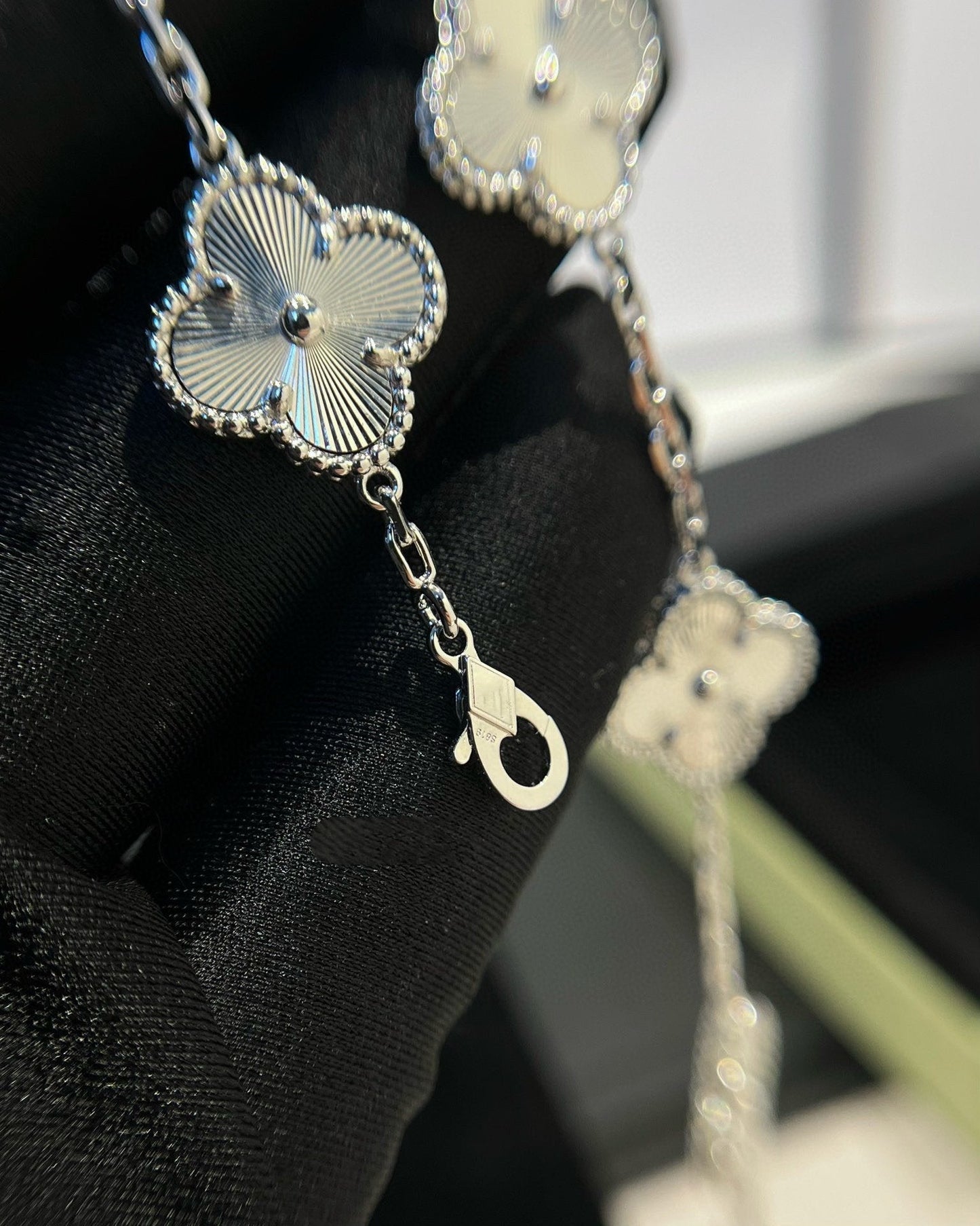 [LUXE] CLOVER SILVER 5 MOTIFS BRACELET